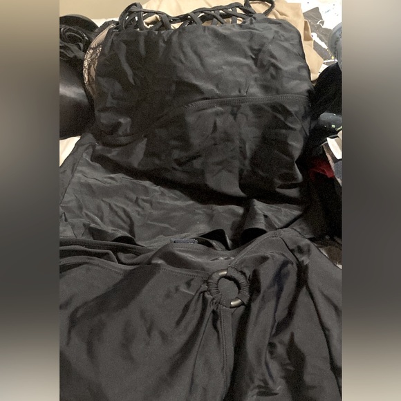 Swim west bundle. Top with faux skirt bottom. Towel texture swimsuit cover - Picture 1 of 2